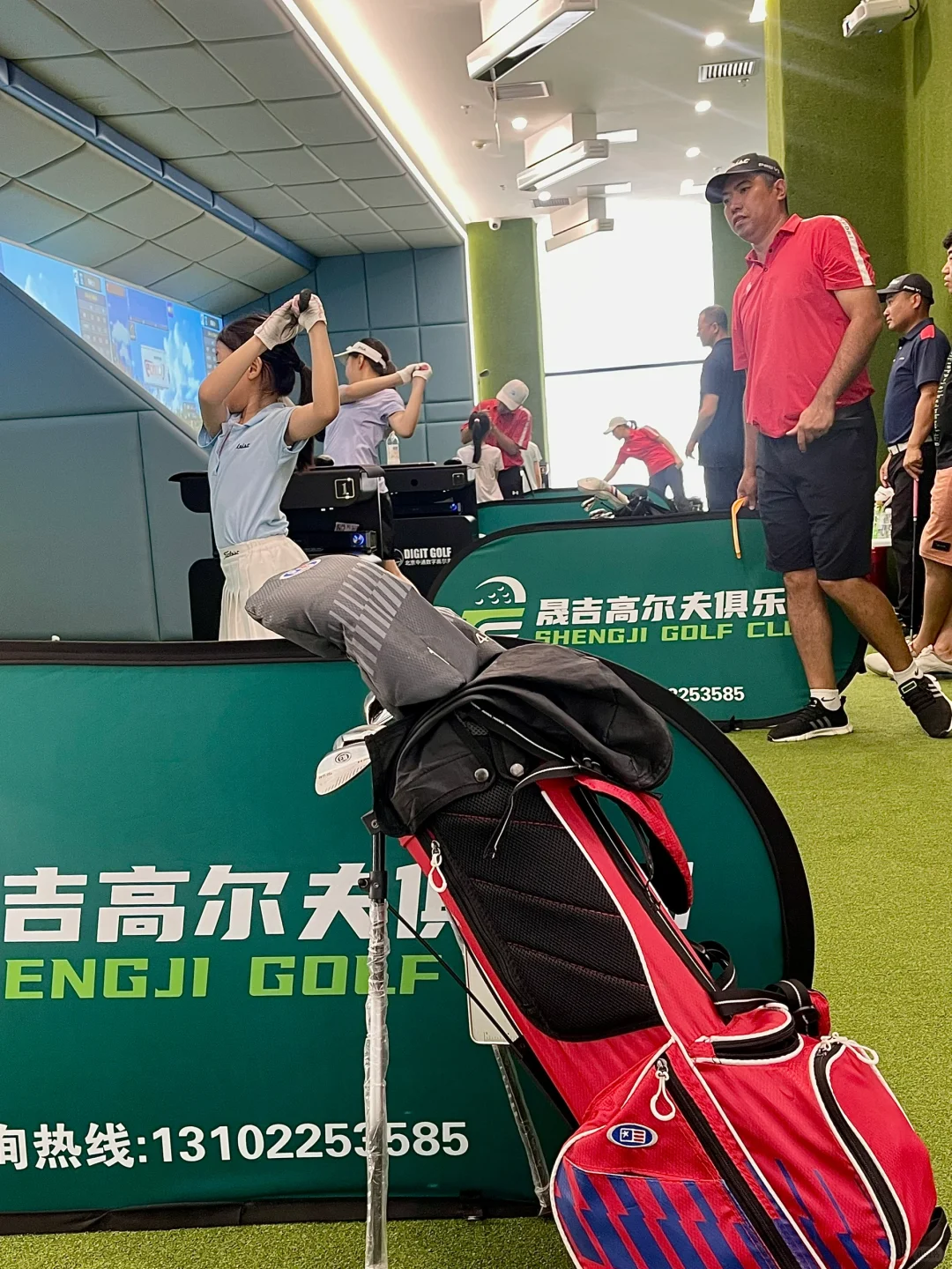 室内高尔夫⛳️天津果然什么都有…