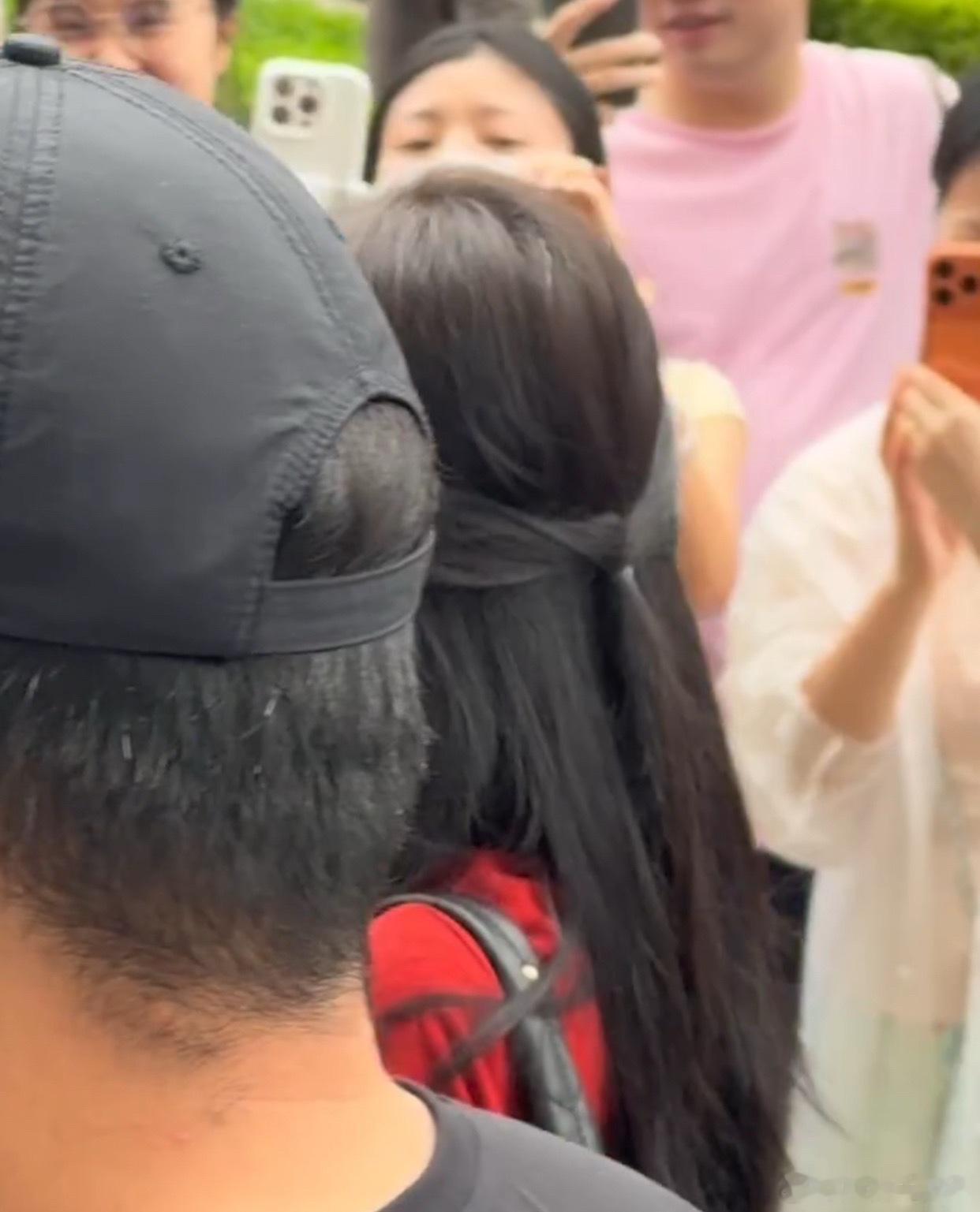 念相思开机，才发现虞书欣怎么有白头发了虞书欣有白头发了