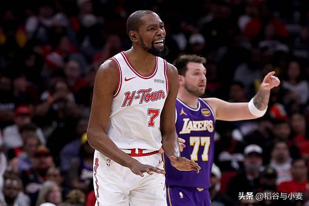 我不能理解，这火箭上半场输那么多，不是全赖杜兰特吗？说申京伊森阿门有什么意义？这