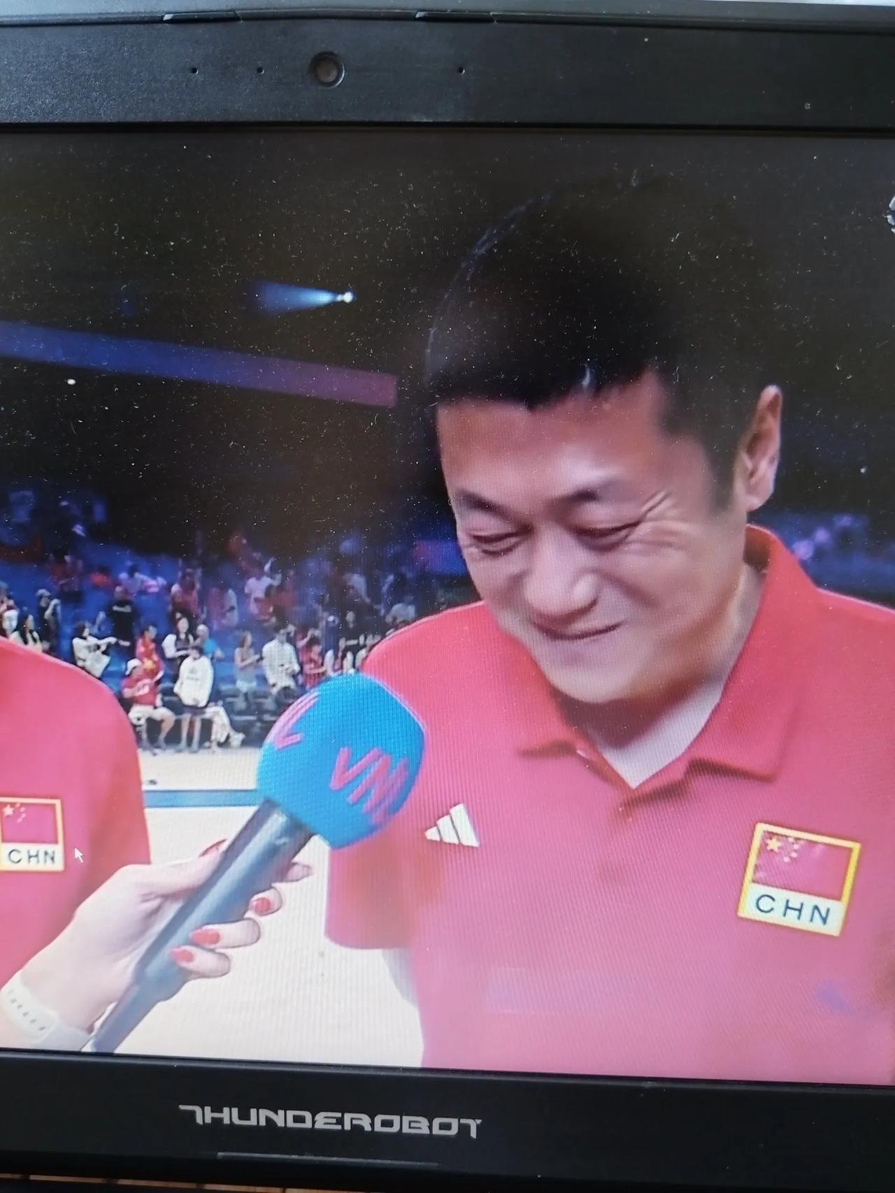 又一场3:2大逆转。中国女排在最后一场比赛中，3:2逆转东道主美国队，世联赛美国