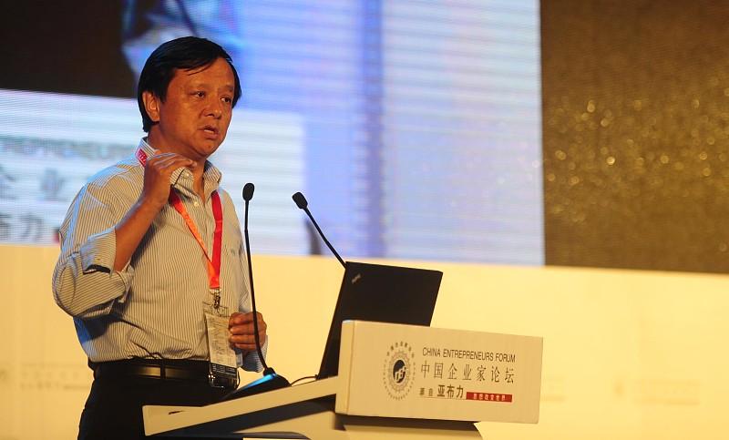 复旦大学沈逸教授：我们很多本土企业，走着走着就变成美国企业。
这里说的不是企业去