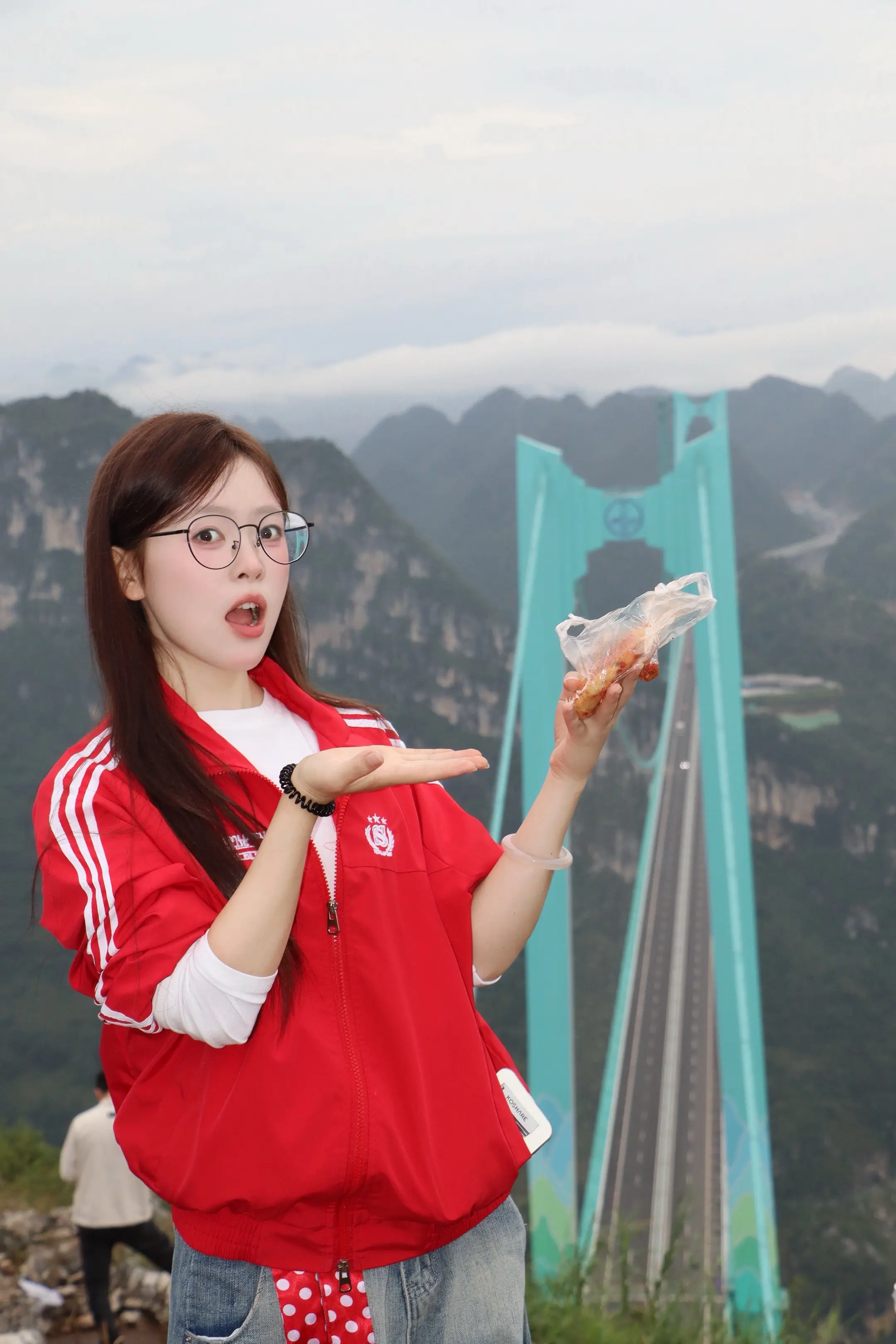 贵州花江峡谷大桥，世界最大桥。我为我的家乡感到骄傲自豪