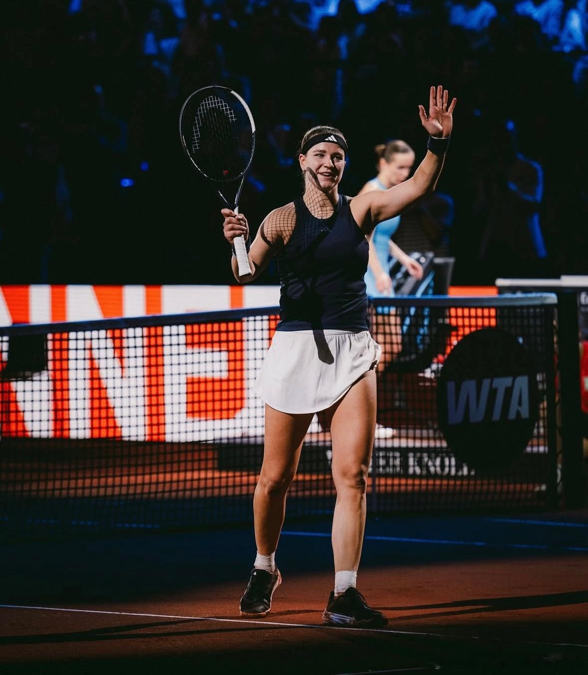 穆霍娃！斯图加特500赛亚军🥈赛后颁奖仪式发言：莱巴金娜，你太出色了too g