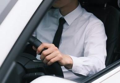 网约车司机超8小时长时间工作将结束，我认为规定是好的，是为司机考虑，也是为乘客的