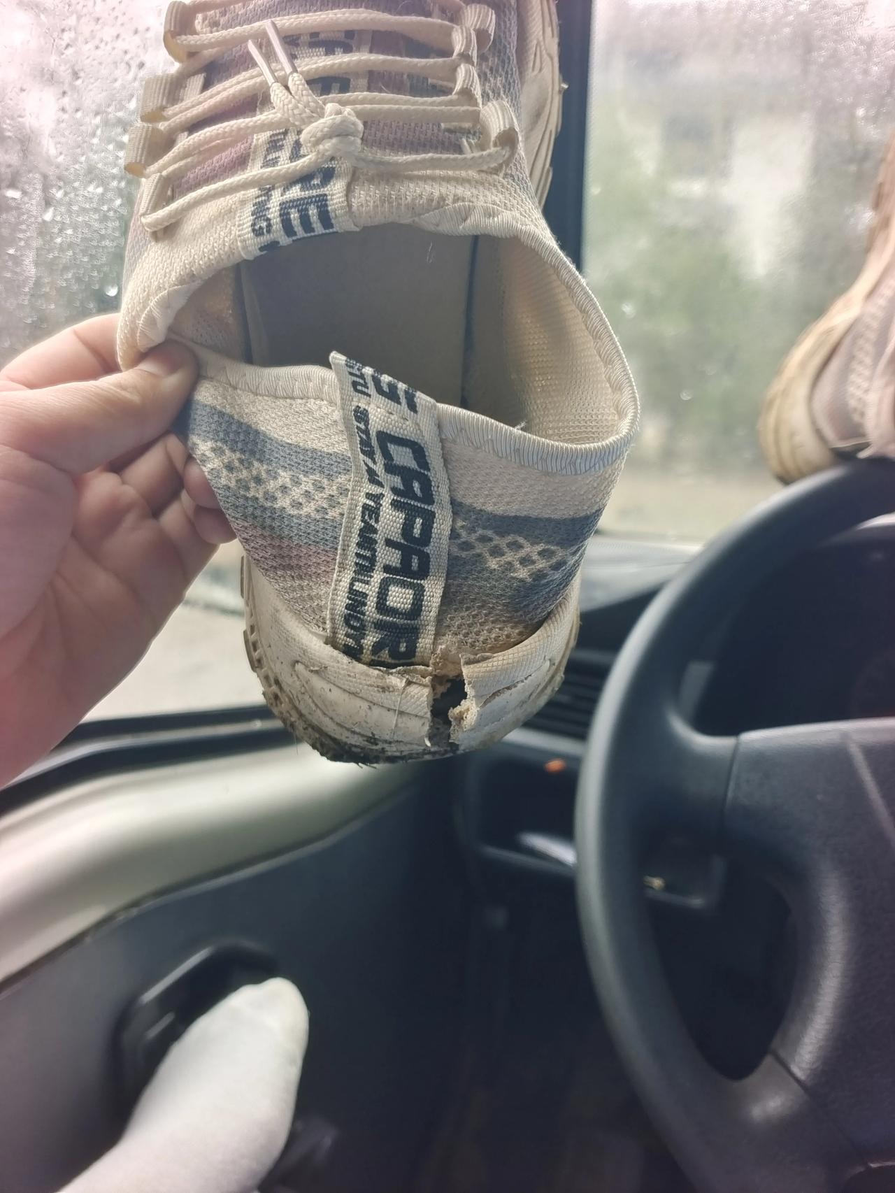 非卖惨，有些话真是不吐不快。昨天电打火装备被偷导致车子动不了，因为车子电瓶老化，