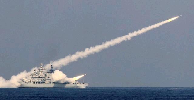 中俄第十次联合空中战略巡航亮剑远海！歼-16护航彰显体系化作战硬实力
 
12月