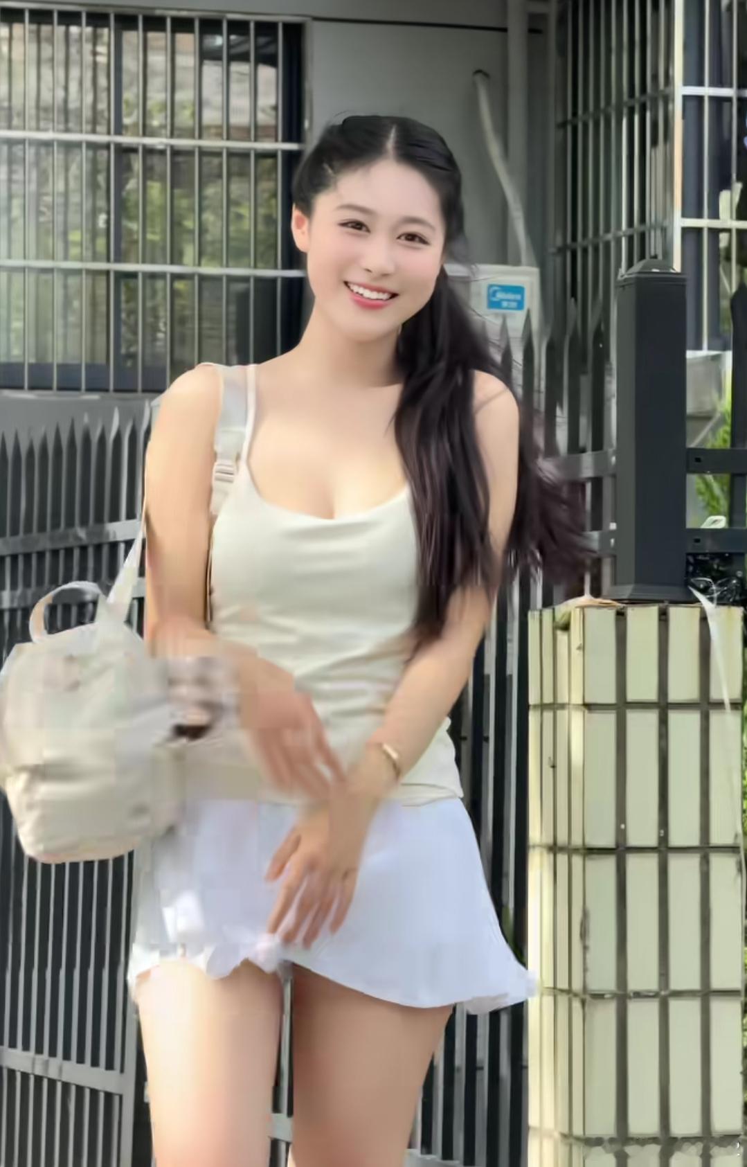 洋洋高锐、辣妹～香◎云飘飘影飘飘……一帘幽梦在何方◎花含香瓜含香……清凉盛夏奶茶