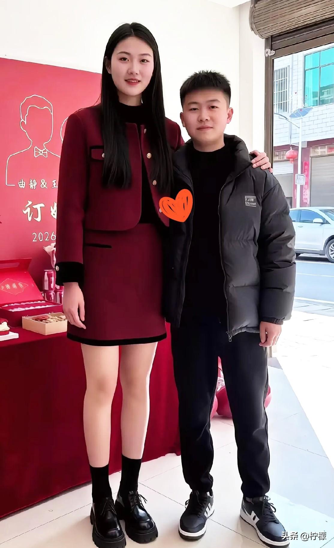 恭喜我闺女订婚了！
女婿是复旦研究生，
闺女是医学5+3研究生，彩礼就收了八万八