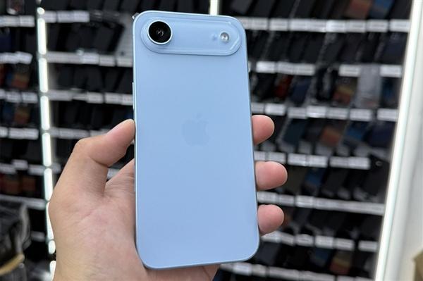 中国联通被曝支持eSIM版iPhone17 现在硬是把iPhone 17系列的新