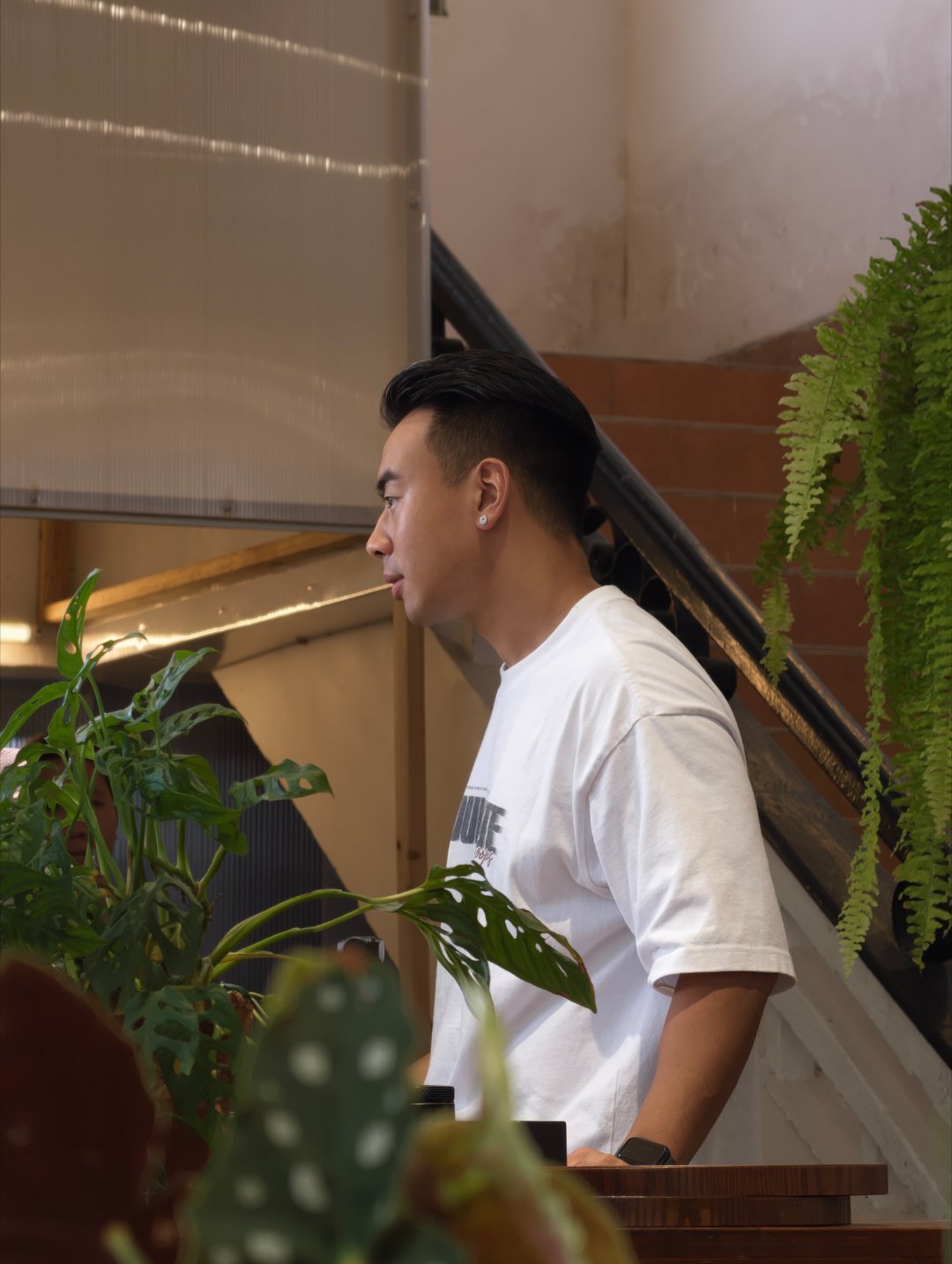 今天咖啡佬特意过来广州找我拍“我和咖啡佬有个约会”，第一站先喝杯咖啡第二站吃丽的