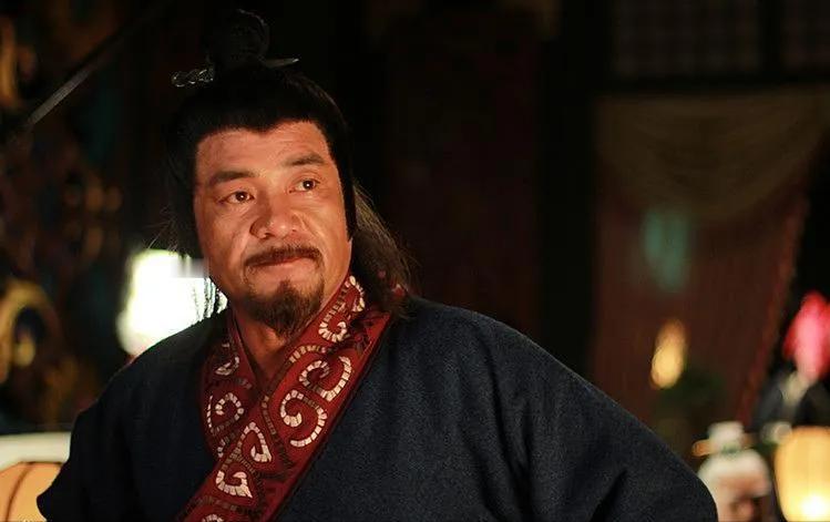 乾宁二年开春，唐昭宗的案头摆着一份气死人的奏报。浙东那位年年厚贡、一向"懂事"的