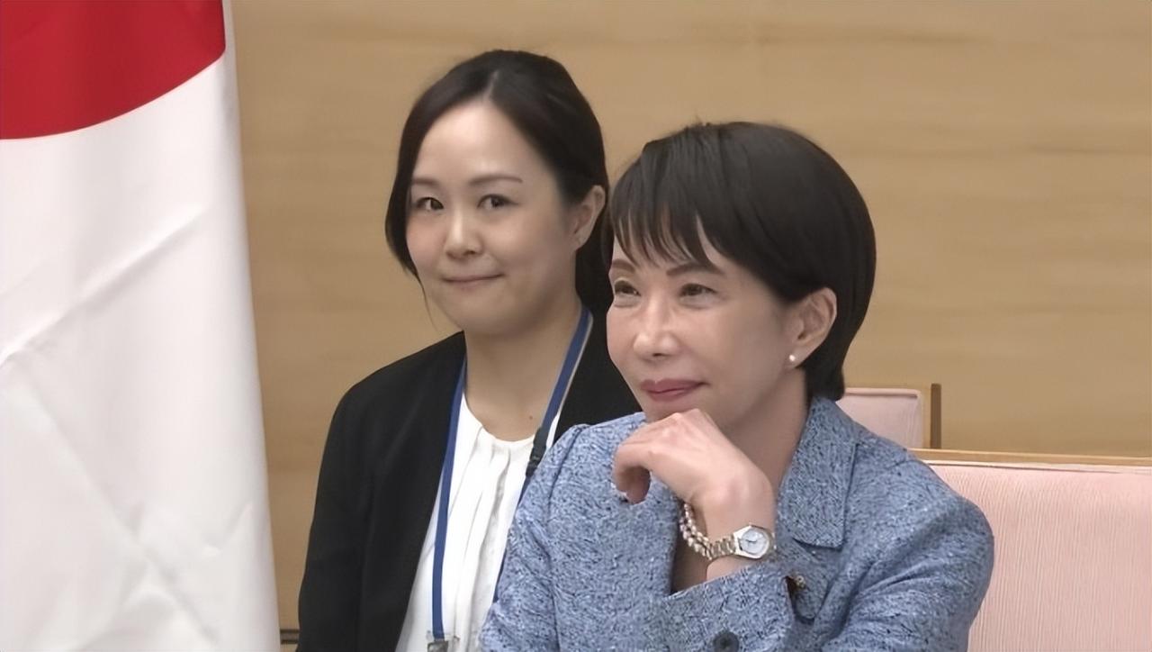 环顾当下的地缘政治格局，日本高市政府的一系列疯狂试探，终究还是撞上了现实的南墙。