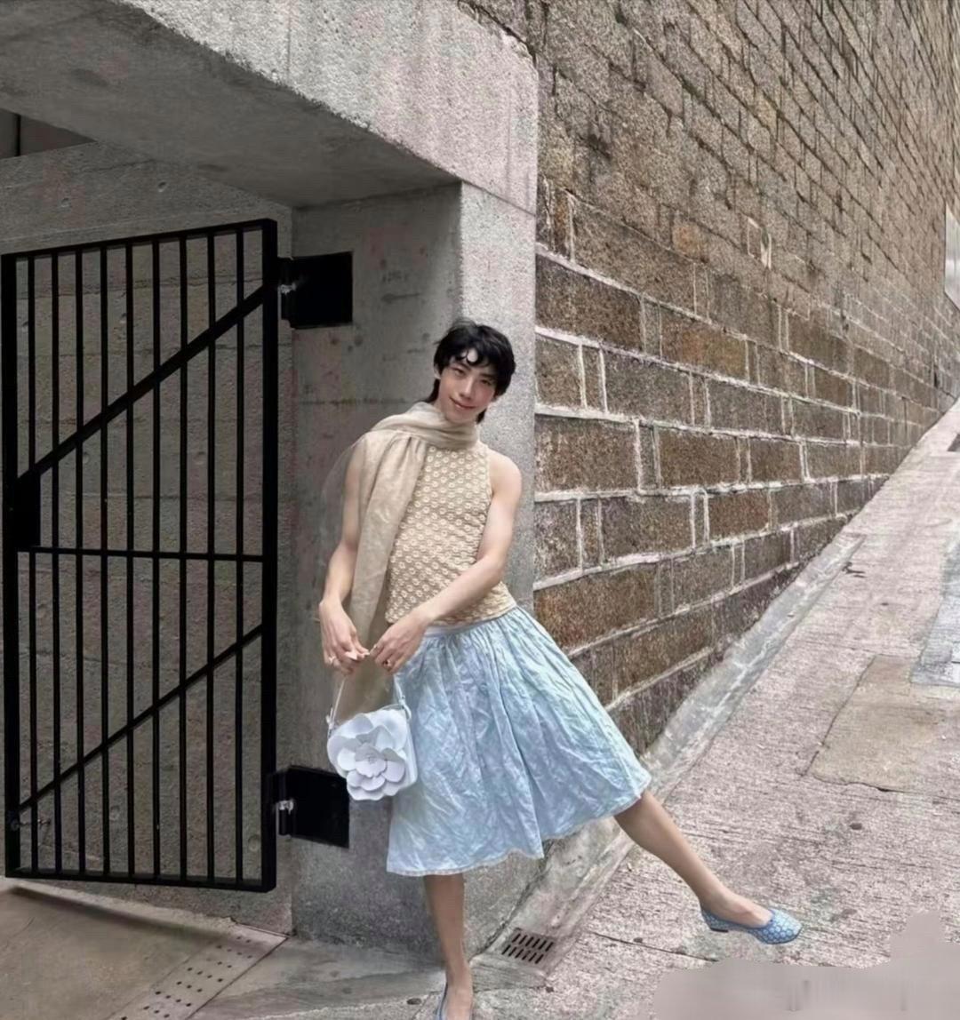 伊能静不管管她儿子吗？ 