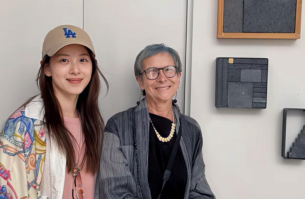 章泽天好美啊！请问一下他的帽子是什么牌子的