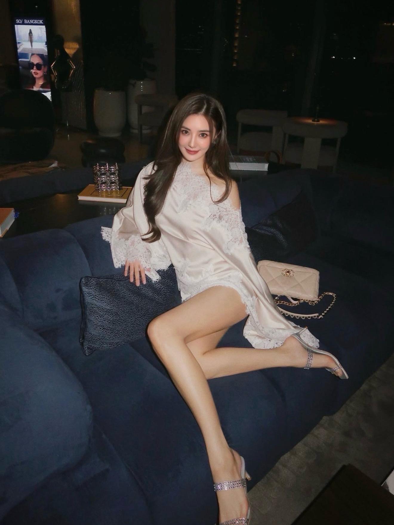 不要出这么带劲的BGM了。啥都没干就感觉自己装到没边了