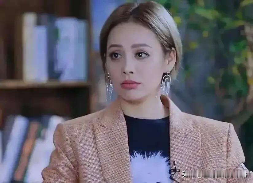 #宁静谈女演员评奖镜头是流眼泪#
评奖一般是选取一个片段，而不是整部剧，所以很多