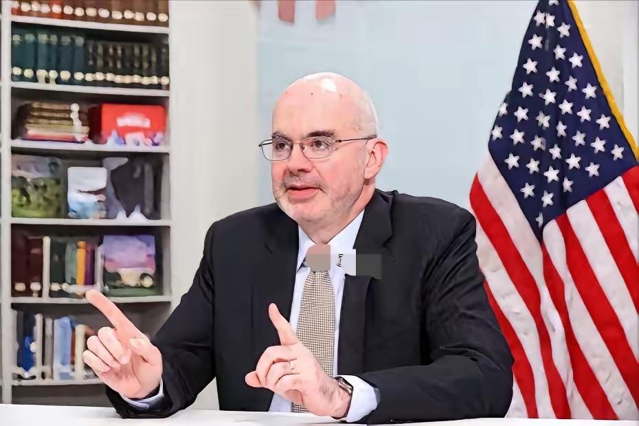 台媒刚爆出来的消息，看得人后背发凉。

美国在台协会那个处长谷立言，7月2日跑到