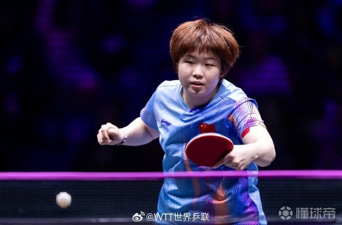 重庆冠军赛小将蒯曼4:2战胜师姐孙颖莎，是一场双赢的比赛。
在重庆冠军赛女单四分