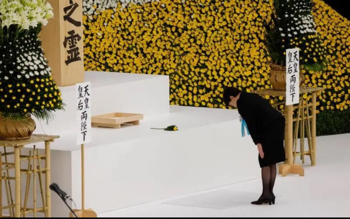 日媒报道，日本首相高市早苗昨天（8月15日）在全国战殁者追悼仪式上致辞时说，“绝