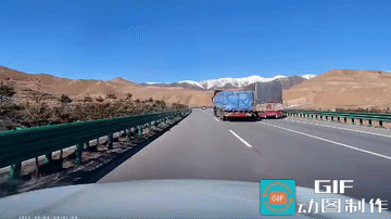高速惊魂！被大车“别车”，原来竟是救命之恩！
 
家人们谁懂啊！高速弯道刚提速准
