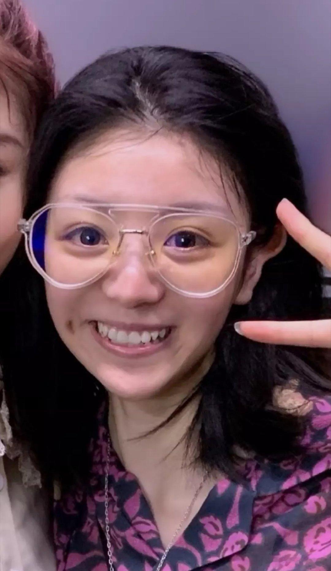 i猜人进来，你们猜这是谁？评论区扣1，田曦薇。扣2，赵今麦。扣3，赵露思。扣4，