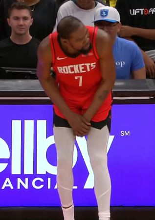 杜兰特的手指被戳了下 🙏裁判司马！一个不吹！爵士vs火箭休斯顿火箭