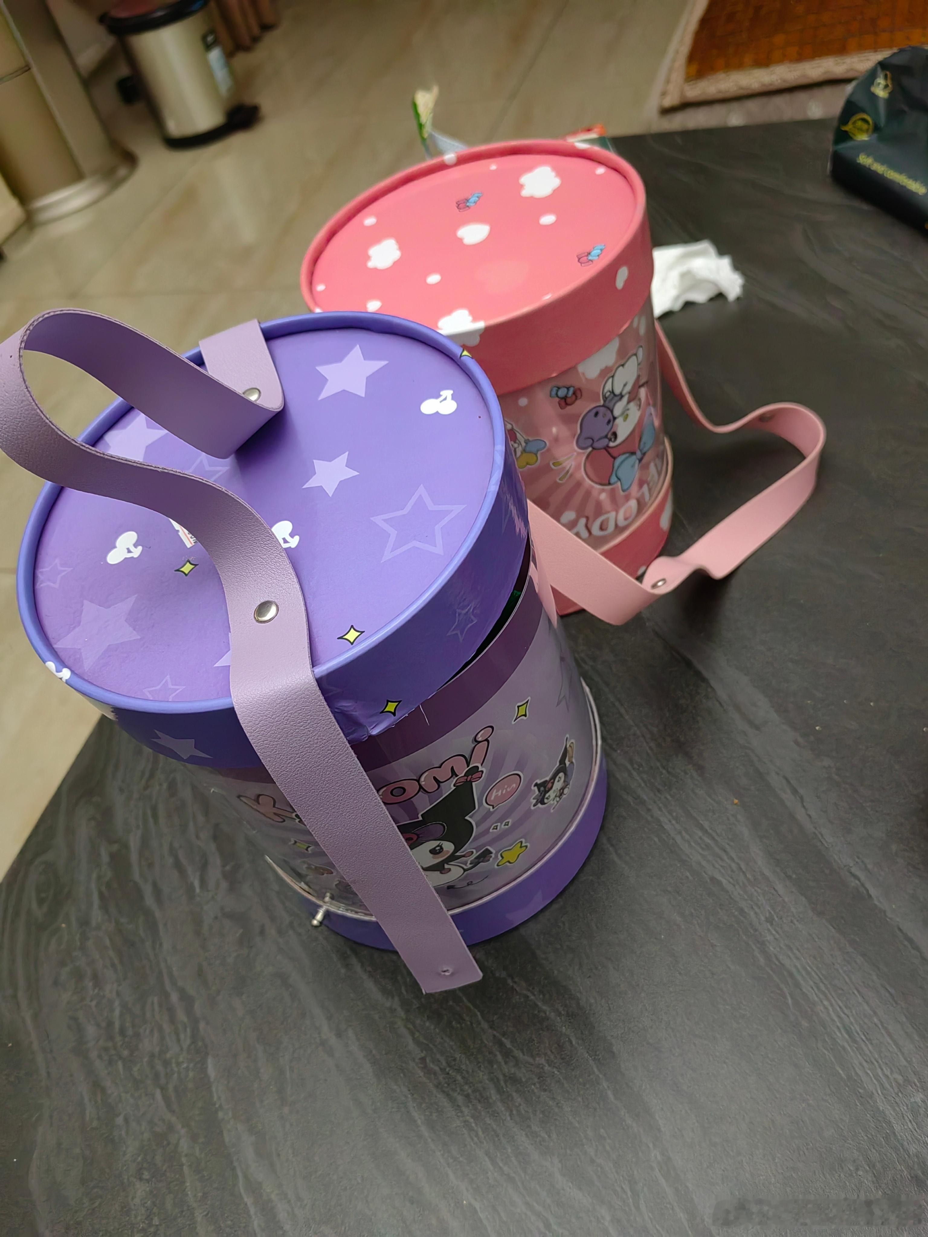 现在的商家真能忽悠小孩，这么可爱的酷洛米盒子里面还有这个东西幼儿园小孩那认识这个