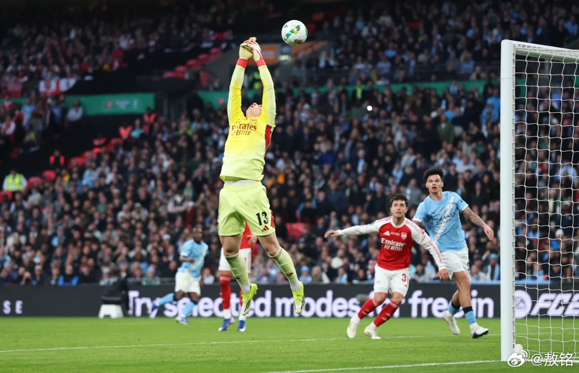 门将 门将这个位置确实很特殊，你必须精确到像个AI，你不能失误。如果凯帕摘高空球