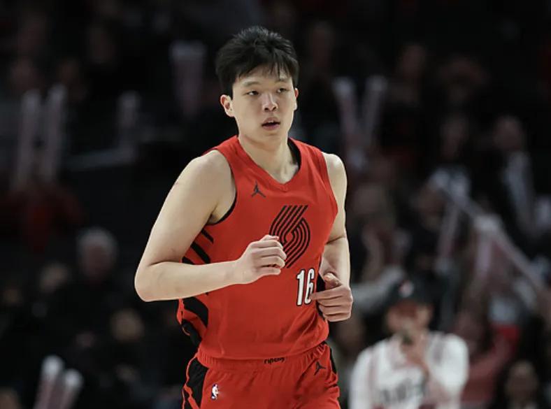 当开拓者的季后赛征程落幕，杨瀚森的首个NBA菜鸟赛季也正式画上句点。这一季，有N