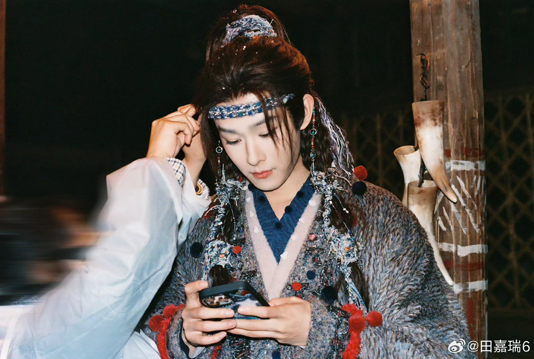 田嘉瑞请大家好好爱剧田嘉瑞与月鳞绮纪双向奔赴每一个角色都来之不易，每一部作品都值