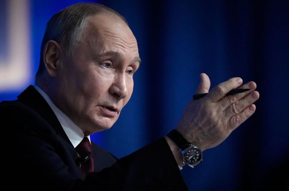 普京怒怼北约秘书长：美国都不视俄为敌，你咋要开战？
 
塔斯社12月19日消息，