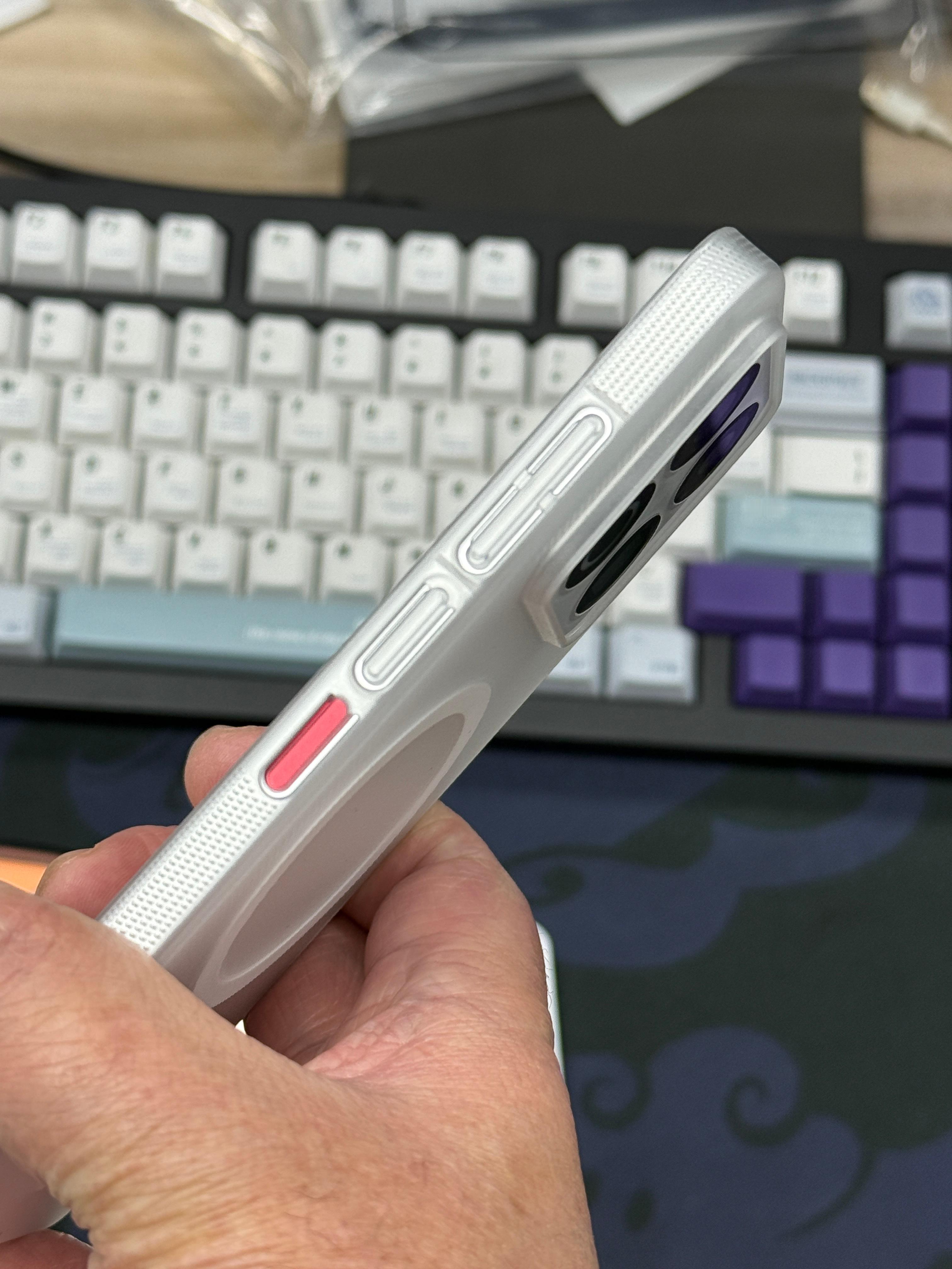 魅族22的超薄 PC 壳子，竟然卖了120多个了，真别说，这款壳子可能会赚钱，继