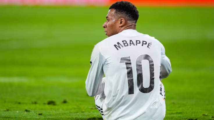 记者谈皇马堕落：克罗斯离队的阵痛，远非姆巴佩加盟能弥补