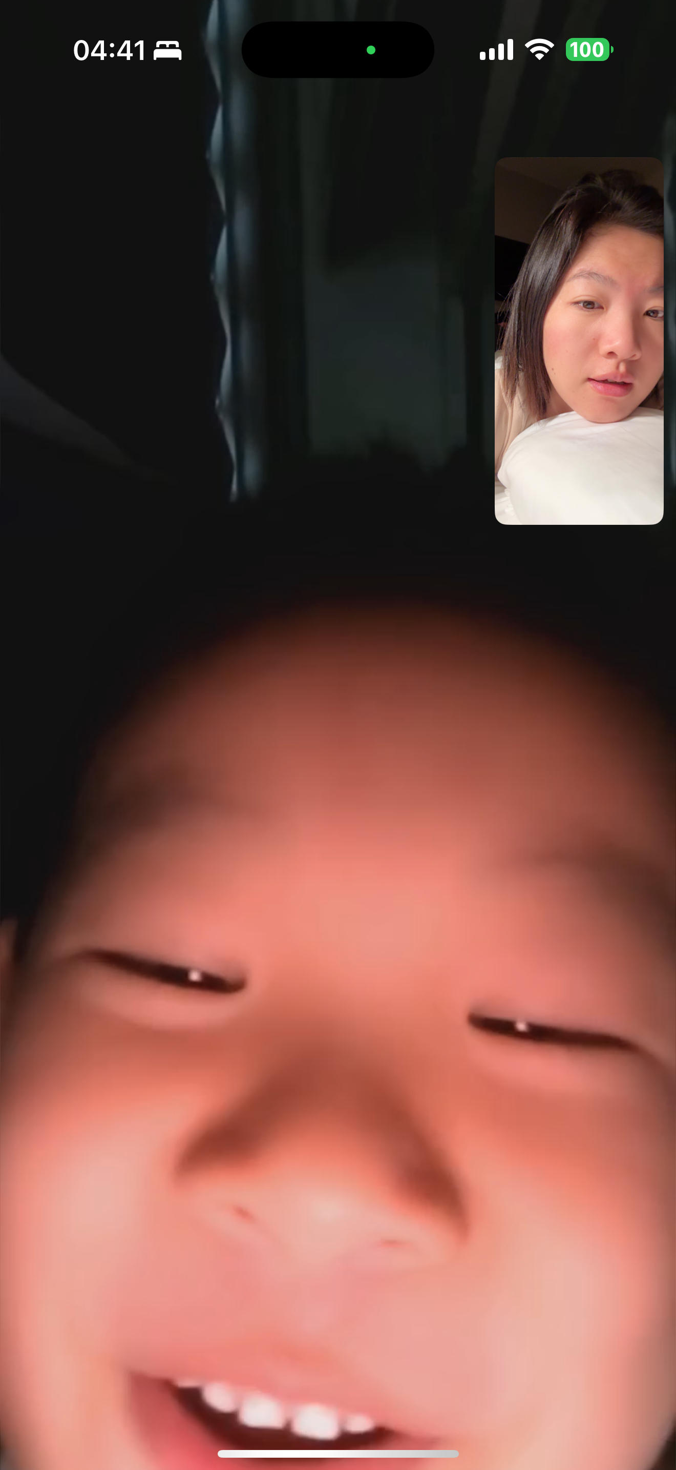 凌晨4点，火箭给我打电话和打视频，我开睡眠模式了没接到。不知道是不是心有灵犀，我