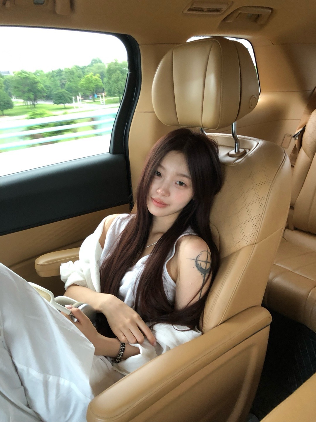 怎么刚出门又出片了.. ​​​