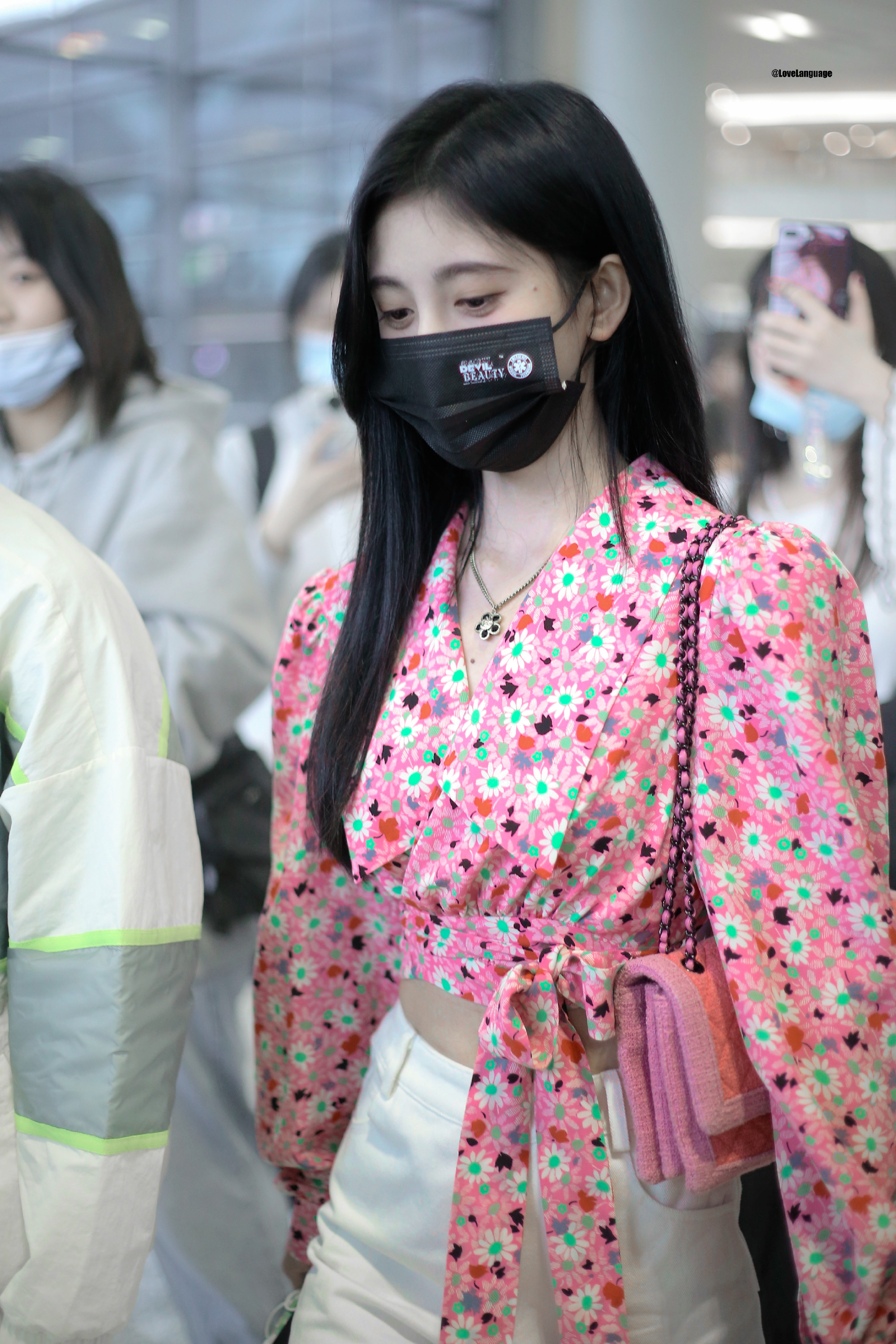 jjy 鞠婧祎万花世界   jjy鞠婧祎苏绿夏 𐙚˙⋆.˚ 我们一定是一起并肩