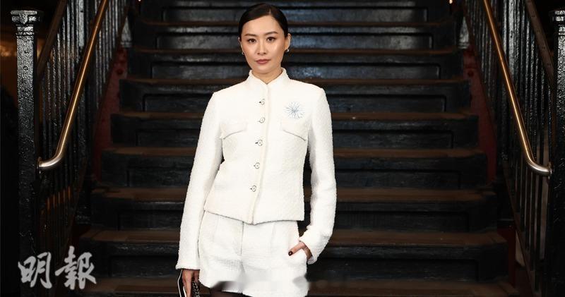 明报：陈法拉将再自编自导短片 作品融英文与广东话元素陈法拉近日应品牌邀请，出席于