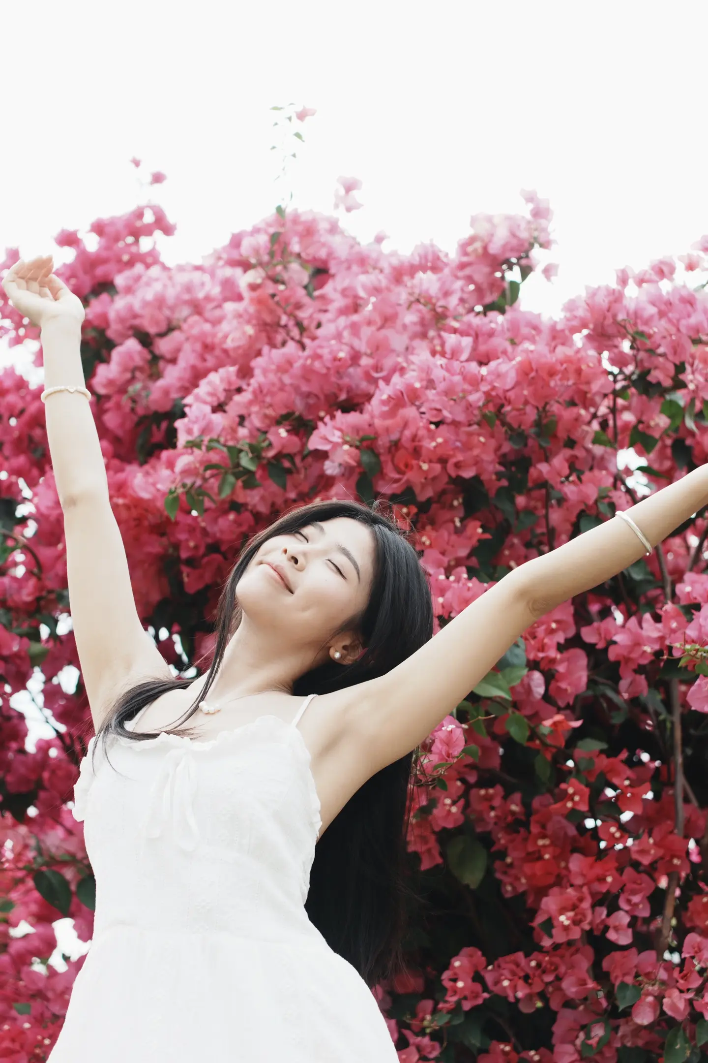 我祈求命运高抬贵手 不要剥夺我的灵性 永远给我选择的机会