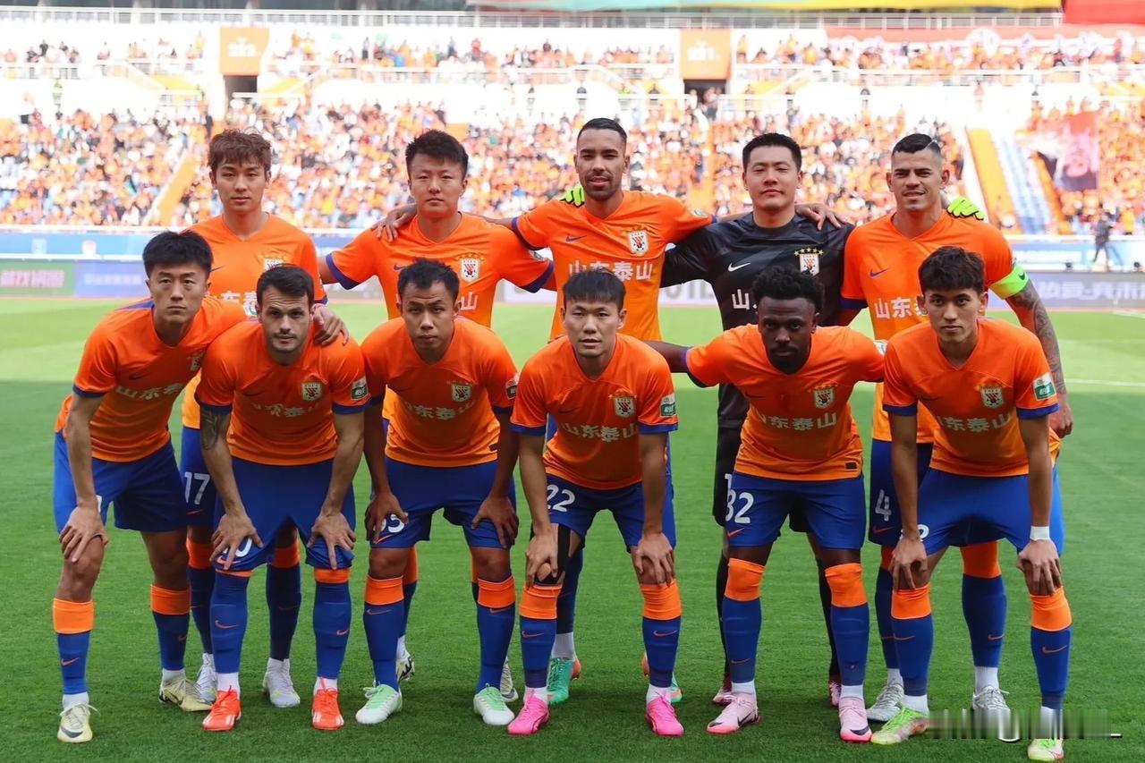 山东泰山4:1大胜沧州雄狮，证明了三点:
  1、泰山队是中超试金石，想成为真正