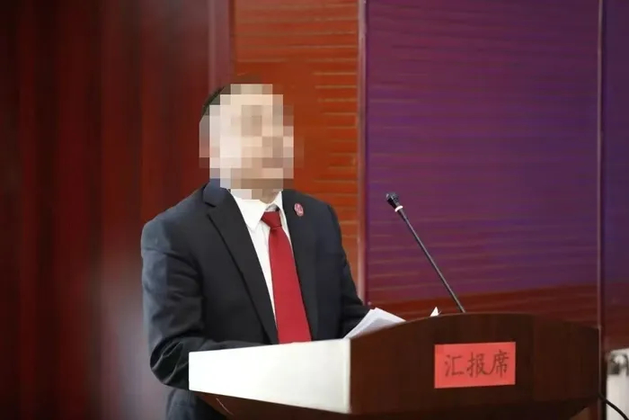 山西一法官被指在办公室猥亵女当事人【山西吕梁中院一法官被曝在其办公室内猥亵案件当