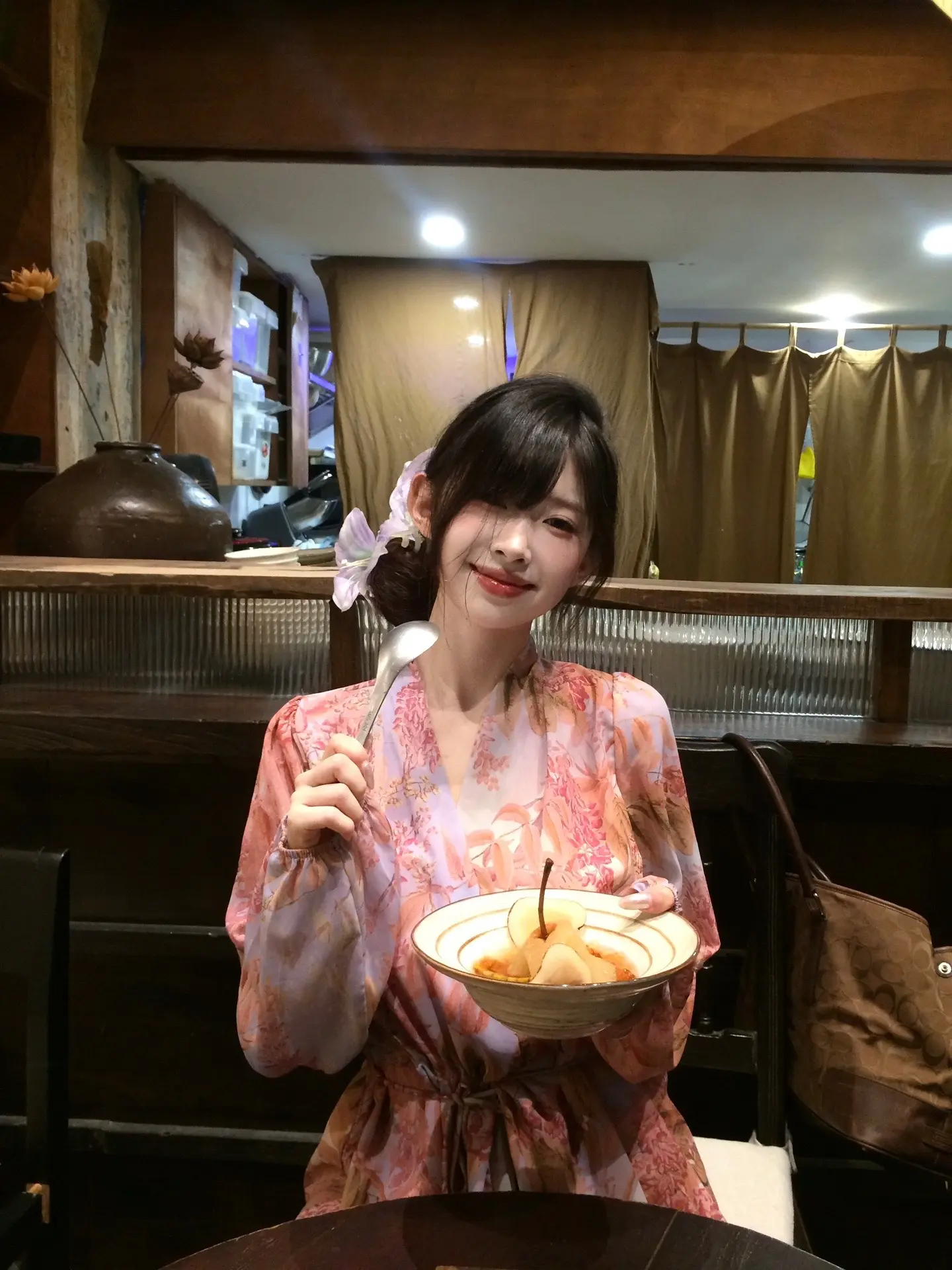 我那爱喝甜汤的漂亮小姨。