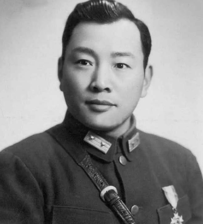1949年，宋希濂被俘时，看了一眼率部追他的解放军团长，说：“你是军长还是师长？