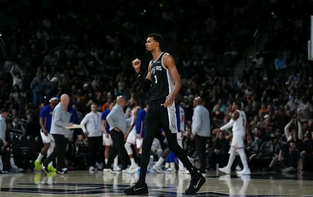 一觉醒来新一期NBA实力榜新鲜出炉，活塞、雷霆、马刺继续稳居联盟前三。2-7名全