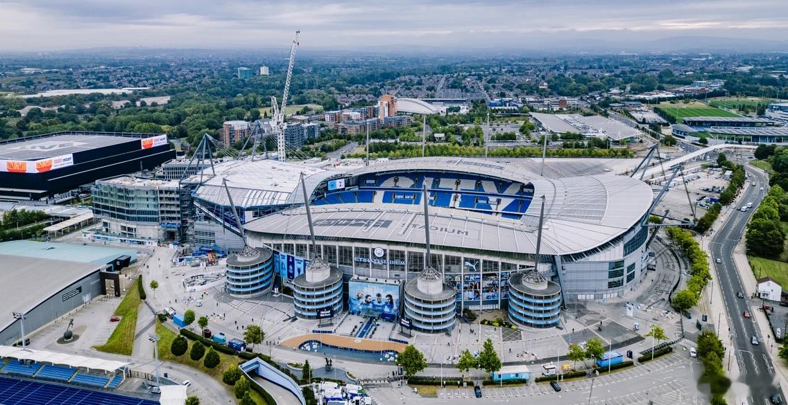 曼城 曼城昨天公布了24-25赛季财报，收入6.941亿英镑，亏损只有990万英