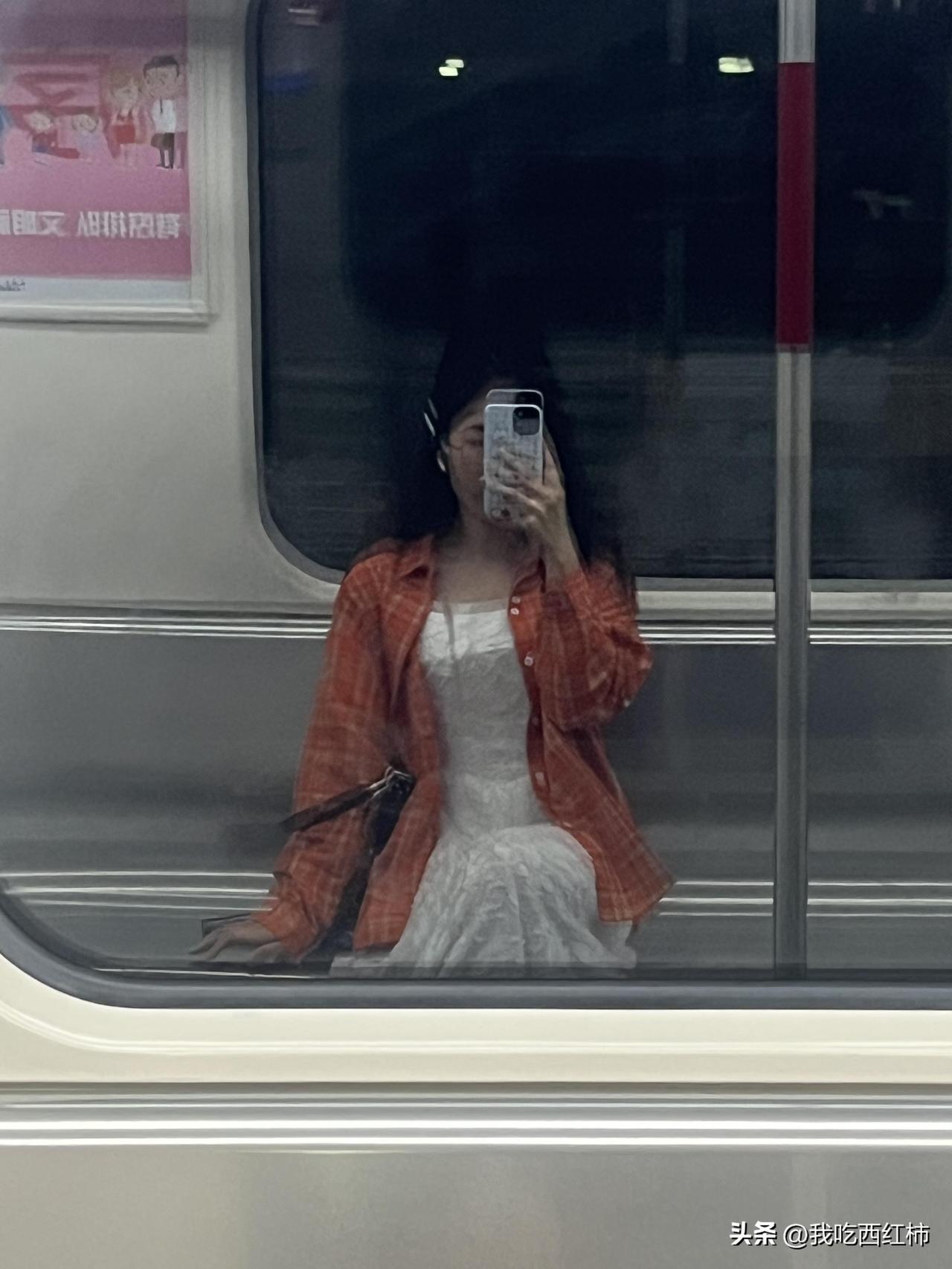 突然意识到，换工作我没有市场竞争力了，最近想换工作，刷了一下招聘，已被淘汰出局了