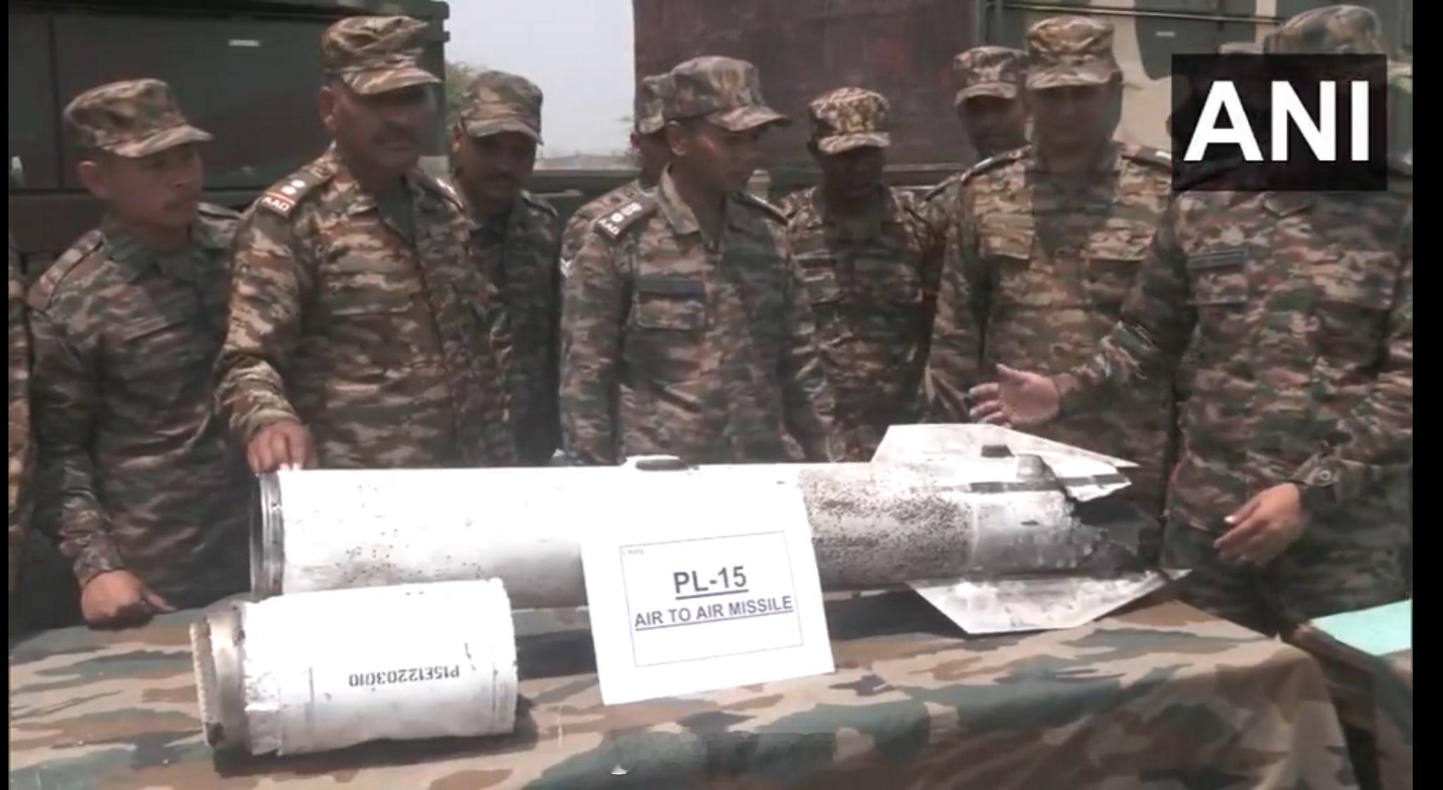 PL-15E残骸开始在印度军内进行展示外媒评印巴空战为灾难航空创作计划 ​​​