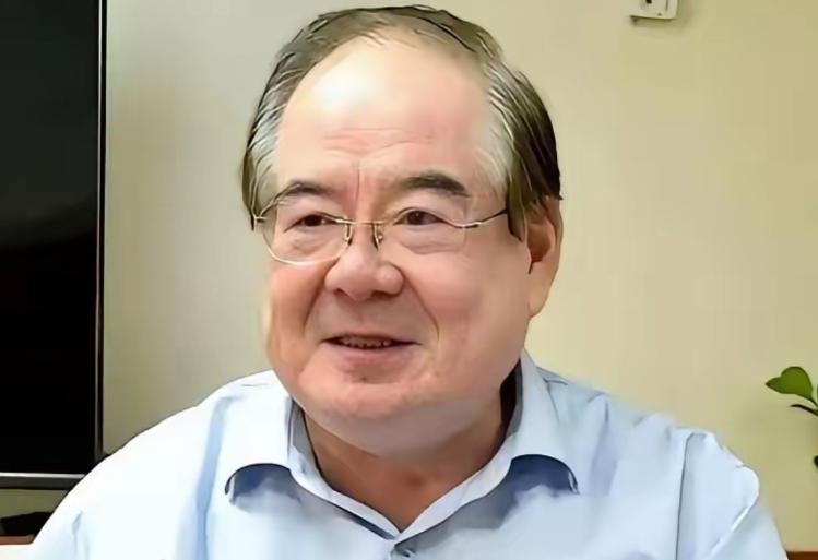 国民党副主席李乾龙说：

一趟大陆行，看到真实的祖国，看到繁荣富强的祖国，国泰民