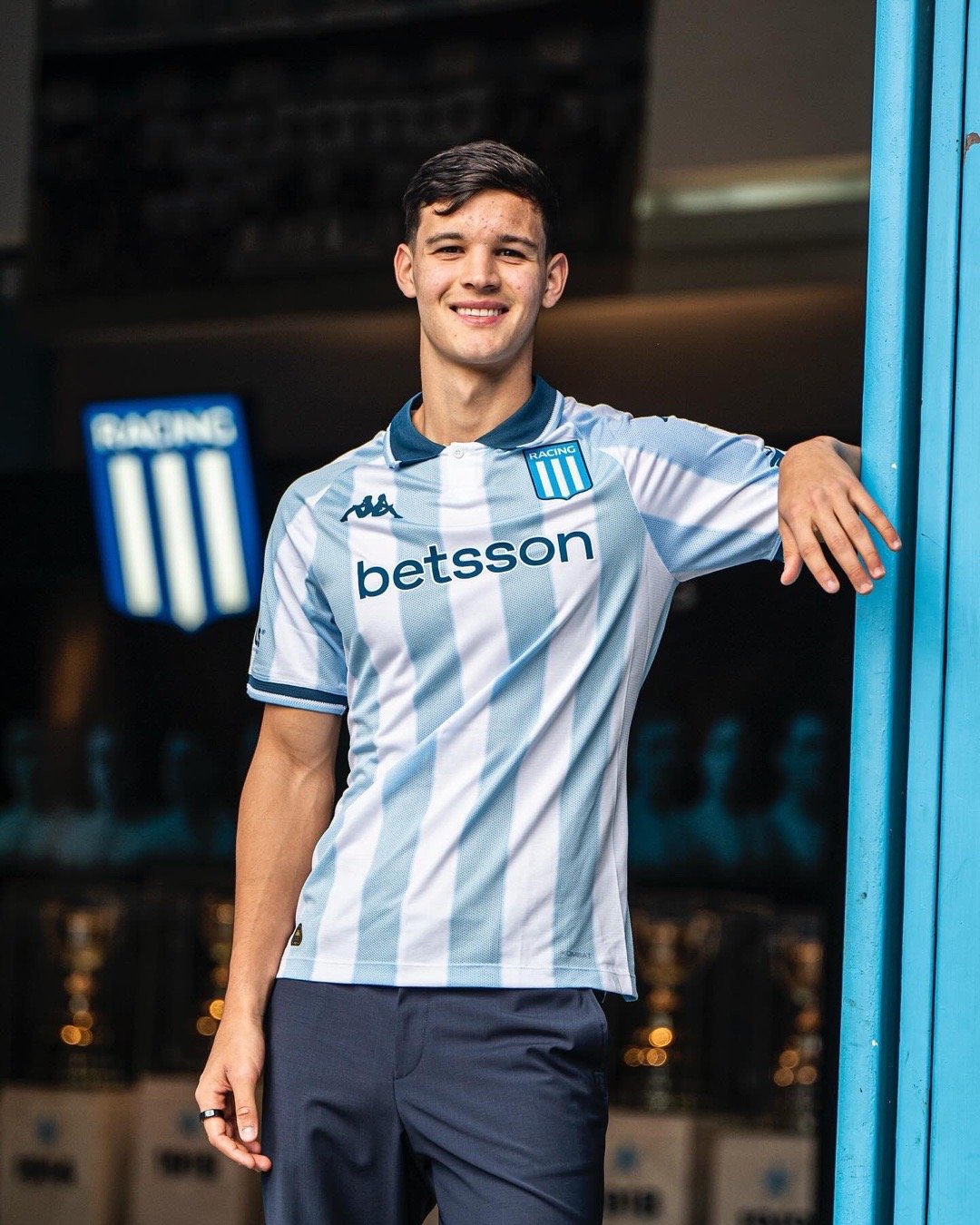 ⚠️🚑 租借加盟阿根廷竞技队的瓦伦丁·卡尔博尼在今天的训练中再次遭遇韧带撕裂，