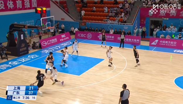 广东女篮这场很轻松啊，势如破竹的感觉。