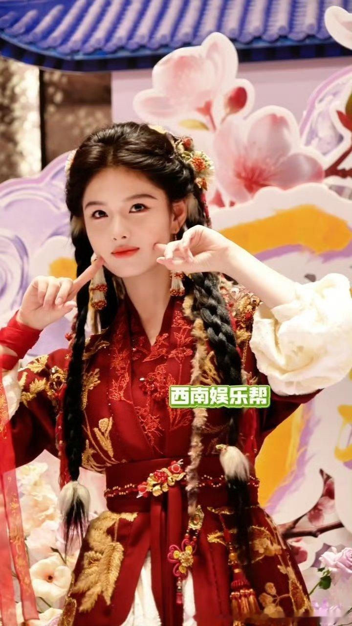 艾米 百妖谱看了恩熙再看艾米更少女面善了，都是比出来的啊 